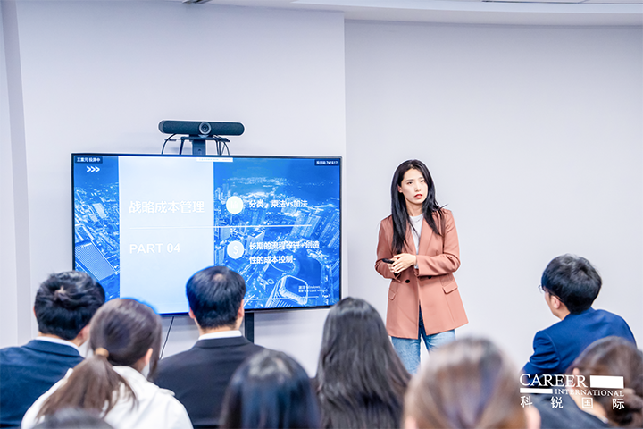 知名人力资源服务商yl23411永利国际财务负责人向拜访嘉宾分享企业财务管理经验